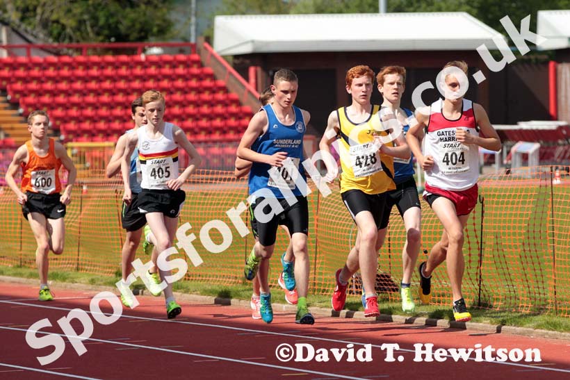 Under-17s 3000 metres at the North Eastern Champs, Gateshead.